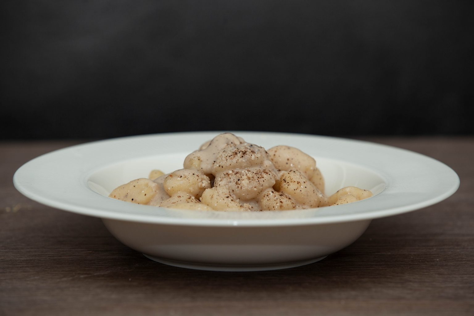 Gnocchi cacio e pepe PADELLE VOLANTI