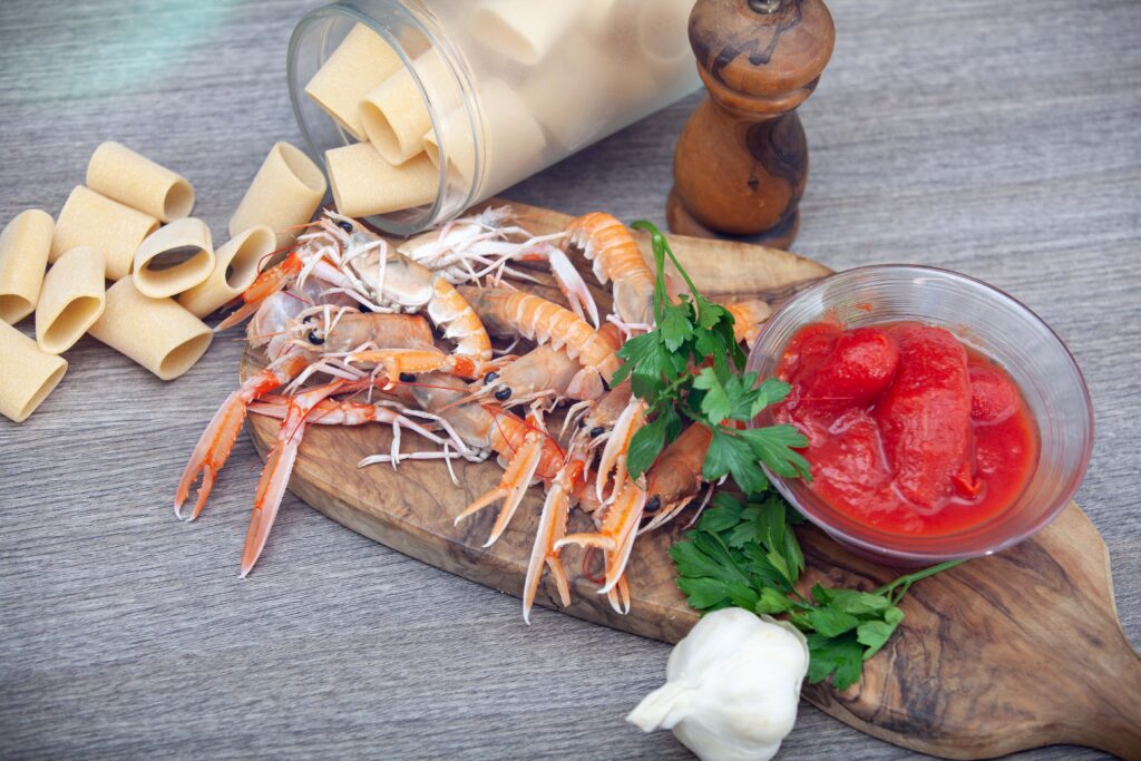 Paccheri al sugo con scampi