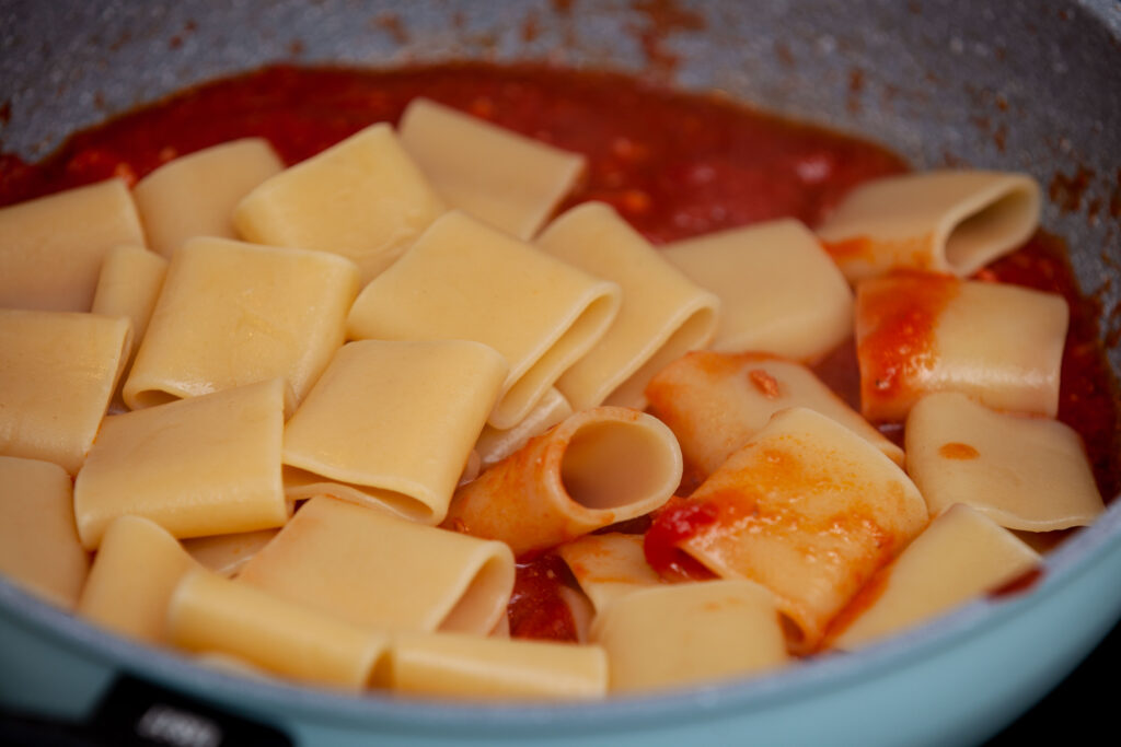 Paccheri al sugo con scampi