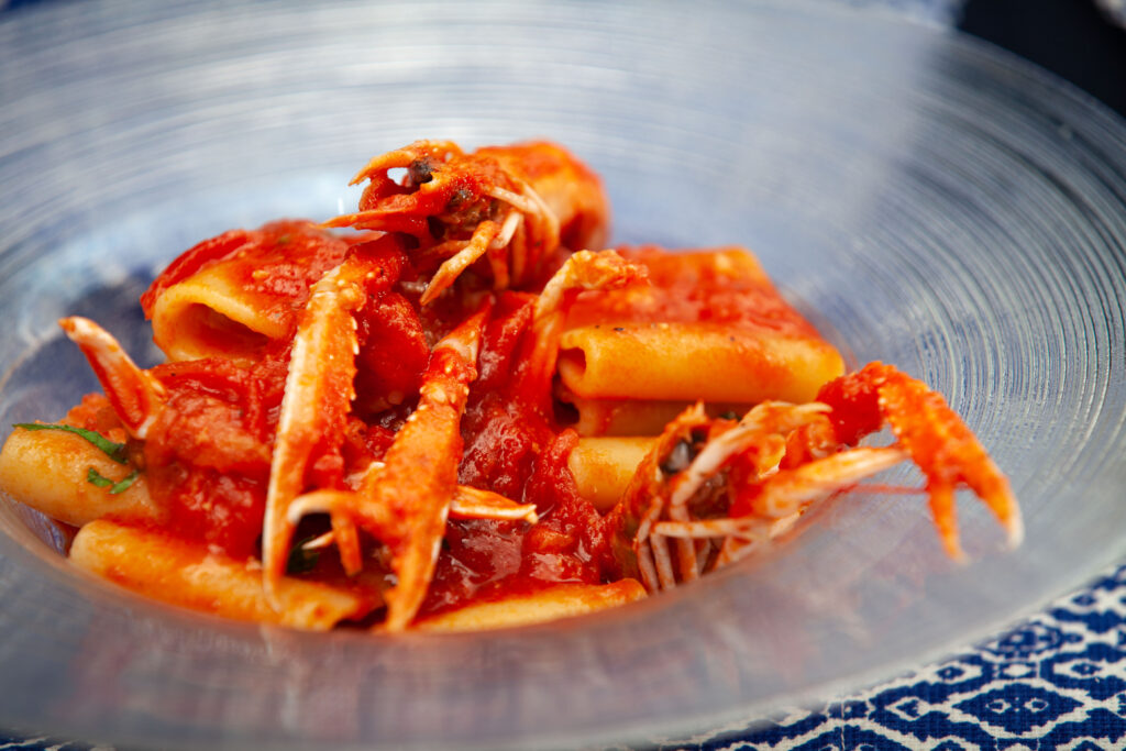 Paccheri al sugo con scampi